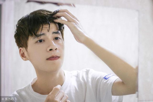 小说：昨晚的经历，让她的神情再一次恍惚起来，一直想着昨晚的事