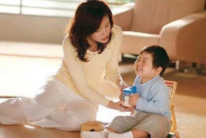 全职妈妈带娃崩溃视频,全职妈妈每天带娃很累怎么办