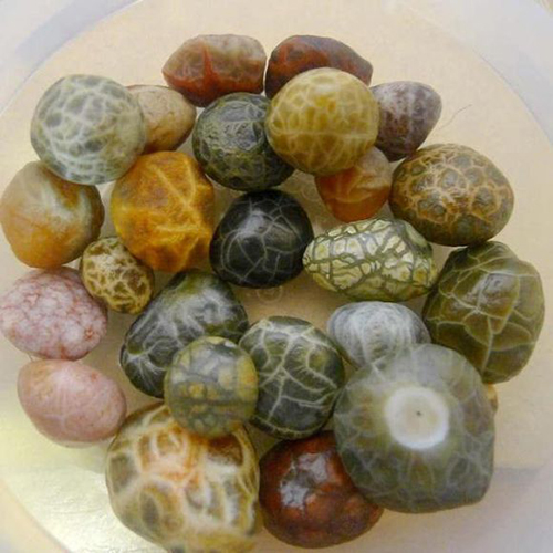 网上的8mm的红玛瑙多少钱一颗,5mm红玛瑙多少钱一粒