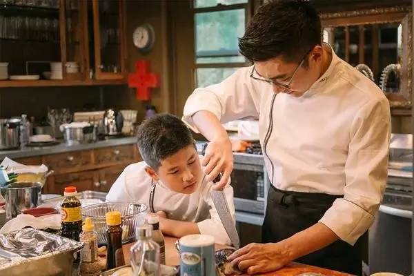 钢琴家赵胤胤有几段婚姻,赵胤胤钢琴水平