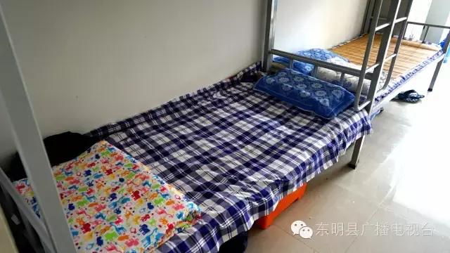 实拍：菏*东泽**明一中新校区！