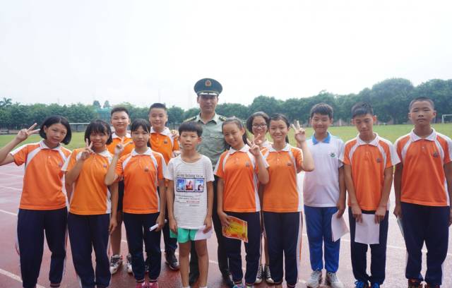 番禺丨多年后，你还记得那年初秋，南村中学操场上的“站军”