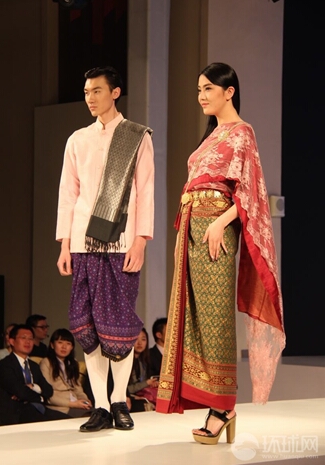 泰国服饰传统女装图片,泰国女明星传统服饰
