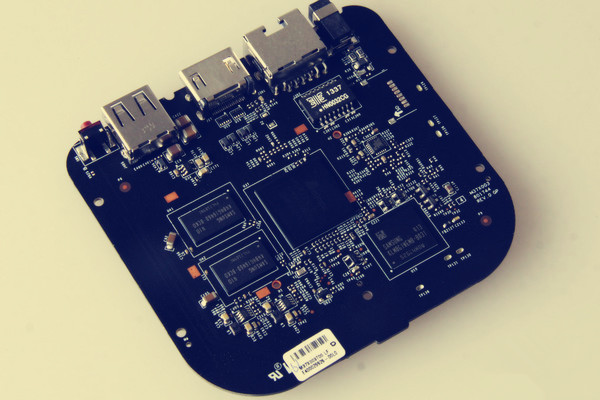 YunOS天猫魔盒1S硬件拆解