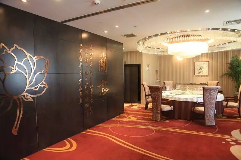 各大酒楼中秋订餐火爆,聚会美食推荐餐厅大包房