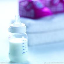 硅胶奶瓶安全吗,玻璃奶瓶好还是硅胶奶瓶好