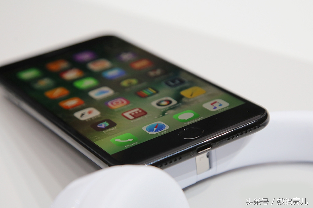 闲鱼上两三百就能买苹果7 (海淘苹果7plus)