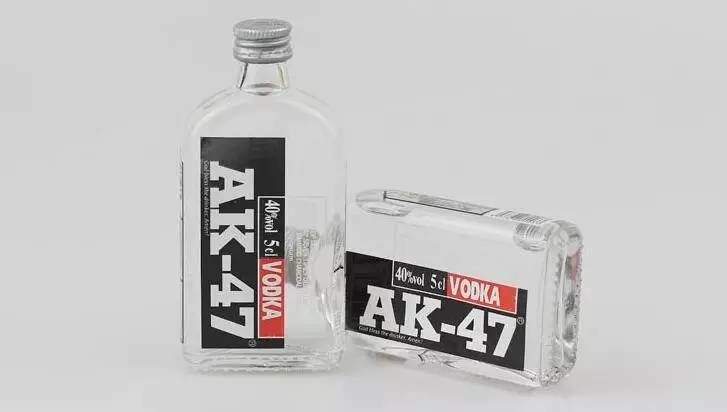 市场经济时代的AK，机场免税店可以买把真枪带回家