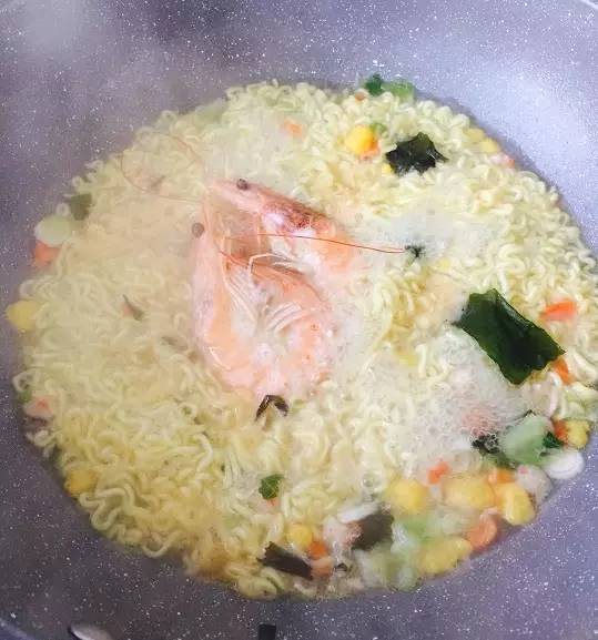 方便面是垃圾食品这是真的吗,专家辟谣方便面不是垃圾食品