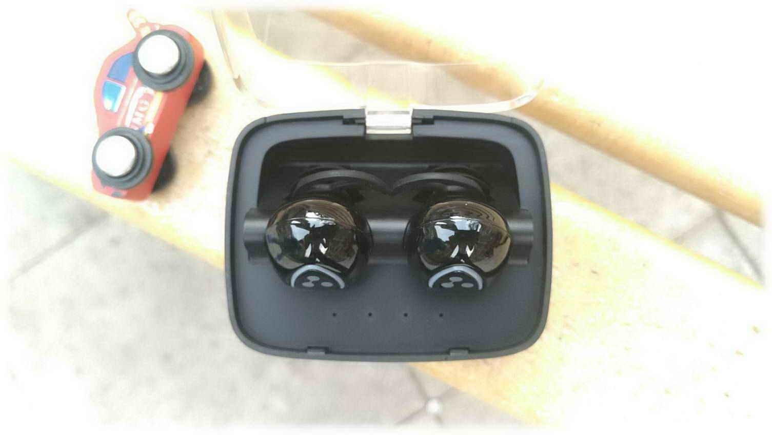 [原创评测]双声入耳尽享音品时尚大气的赛尔贝尔D900S