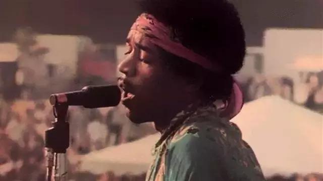 他是能唤醒吉他灵魂的传奇吉他手，46年前，他杀死了吉他和自己