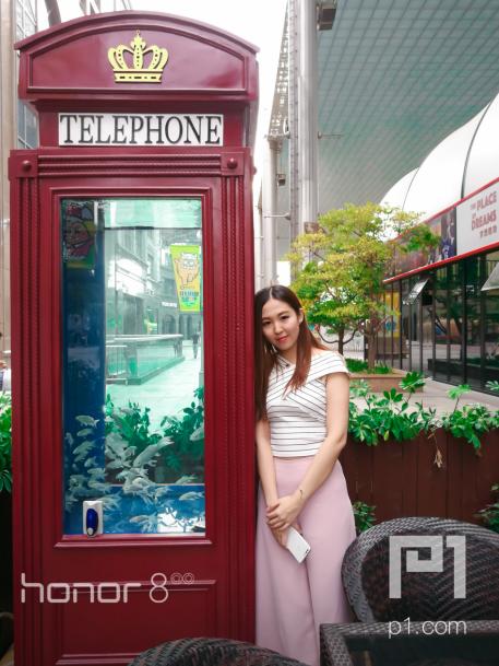 火热街拍来袭行走街头的随性时尚,街拍最时尚的人时刻走在潮流前线