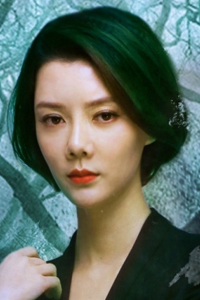 气质太好曾被惊为天人，如今变化不大却被吐槽好丑！