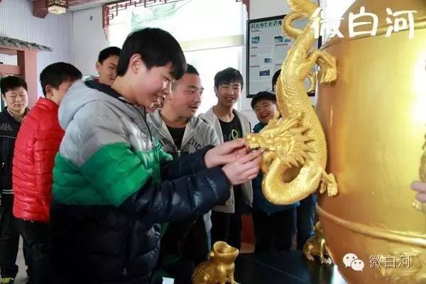 陕西白河县高级中学,白河高级中学是公办高中