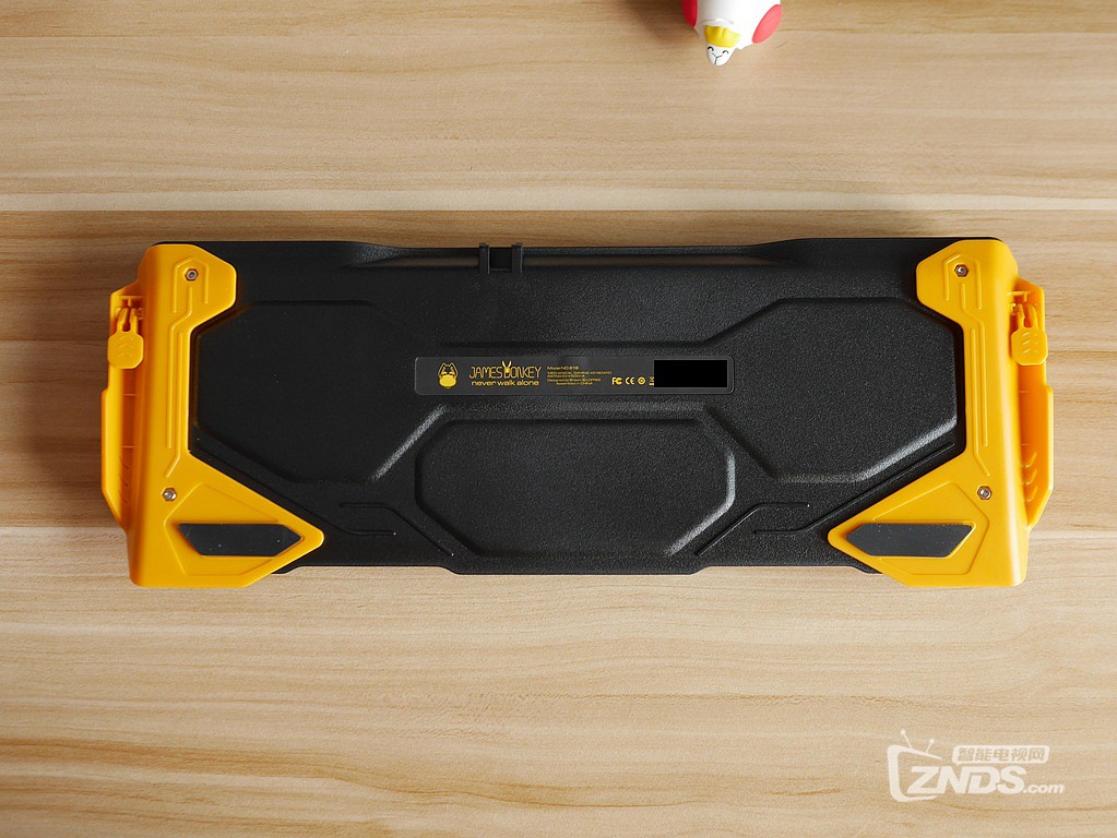 手感嘎嘣脆的佳隆达轴——贱驴619打滚87键青轴机械键盘体验