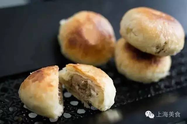 上海本地人吃的鲜肉月饼,上海这些老字号里的鲜肉月饼