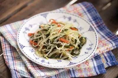 22岁抗癌女孩淋巴癌,明星得了淋巴癌能治好吗