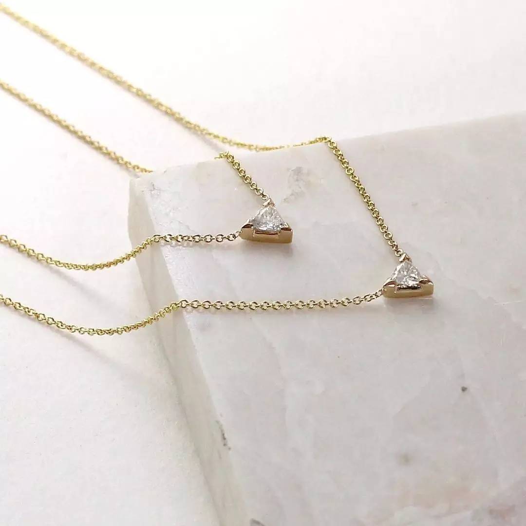 见鬼|我对这种细巧的「锁骨链」没有丝毫抵抗能力...