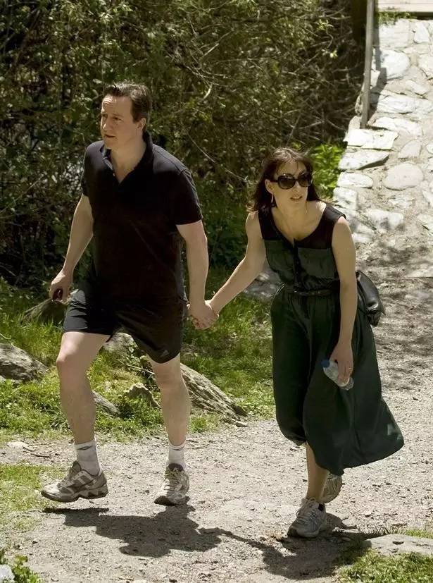 卡梅伦的“退休”生活：逛吃、逛吃、逛吃