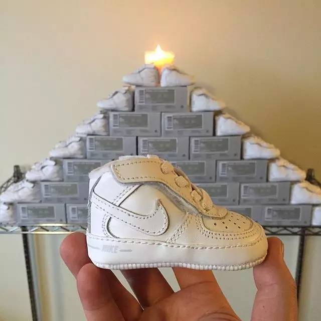 见识了他1000万美元的鞋库，我的红眼病无药可医