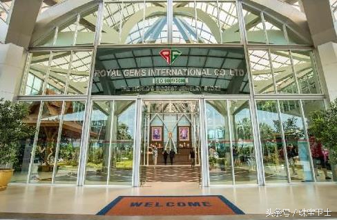 泰国珠宝中心买蓝宝石,在泰国皇家珠宝中心买宝石可靠吗