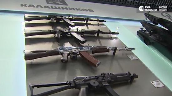 市场经济时代的AK，机场免税店可以买把真枪带回家