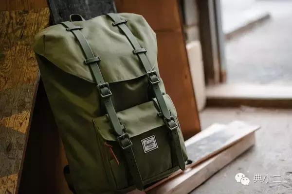 实用折叠双肩包,实用休闲多功能轻巧的双肩包