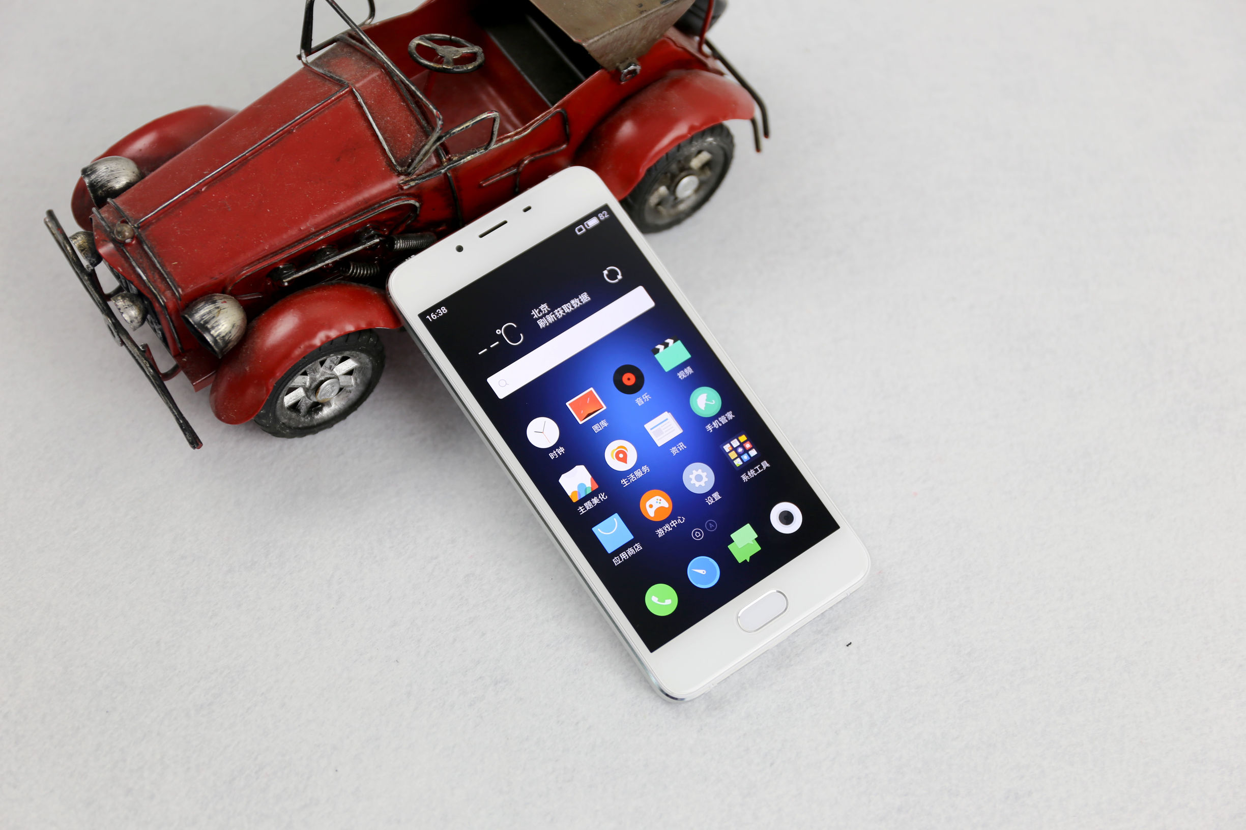 魅蓝U10高清图赏：5英寸双面玻璃，899元你怎么看？