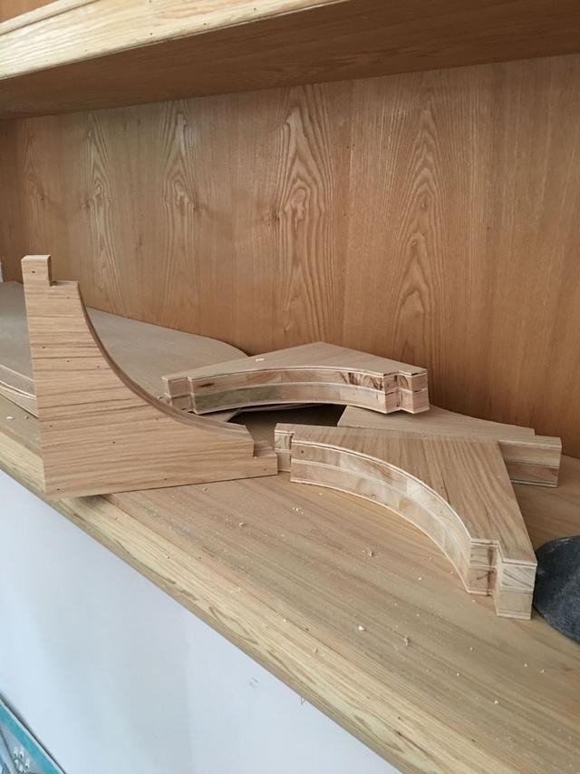 多层实木和大芯板做衣柜哪种好,做衣柜用颗粒板好还是大芯板好