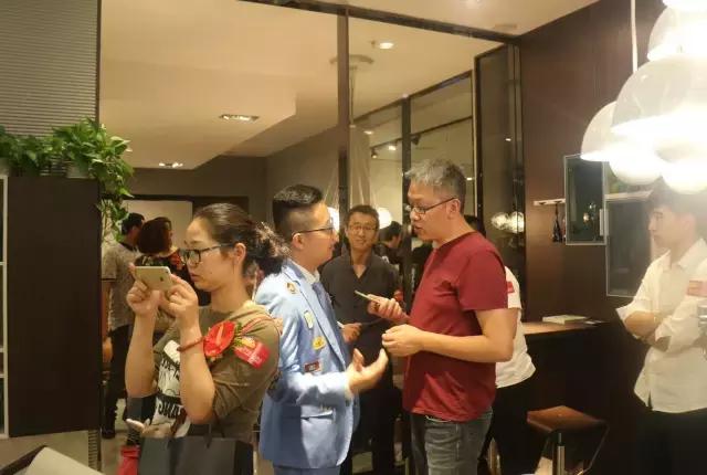 城市之窗家具胡桃木,城市之窗德国优客