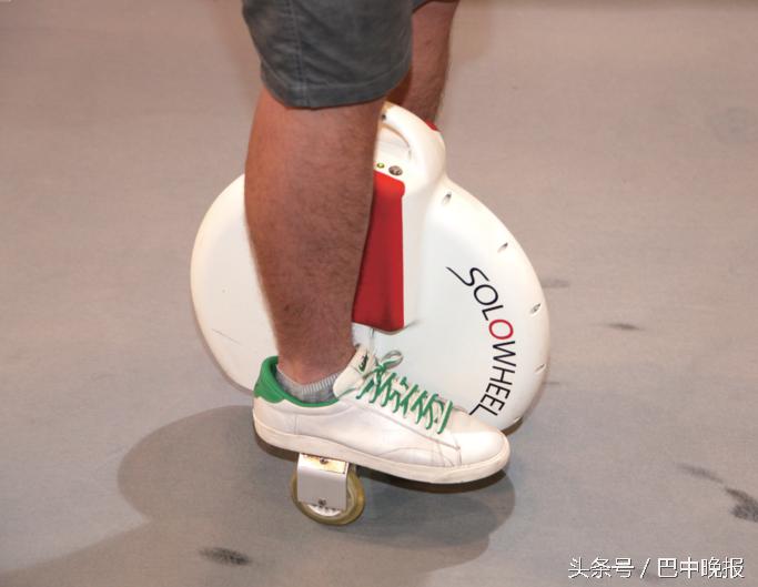 脚踩风火轮手持金鞭,脚踩风火轮走路视频