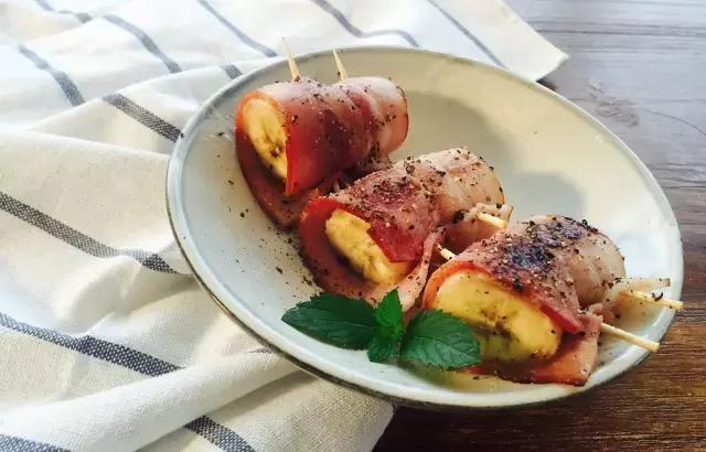 香蕉的三种做法,香蕉的正确打开方法