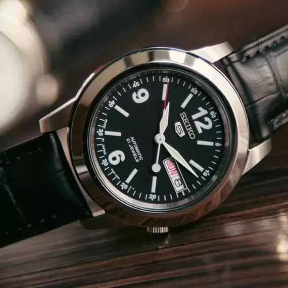 2000元左右性价比高的女式手表 (2000左右的简约女士手表)