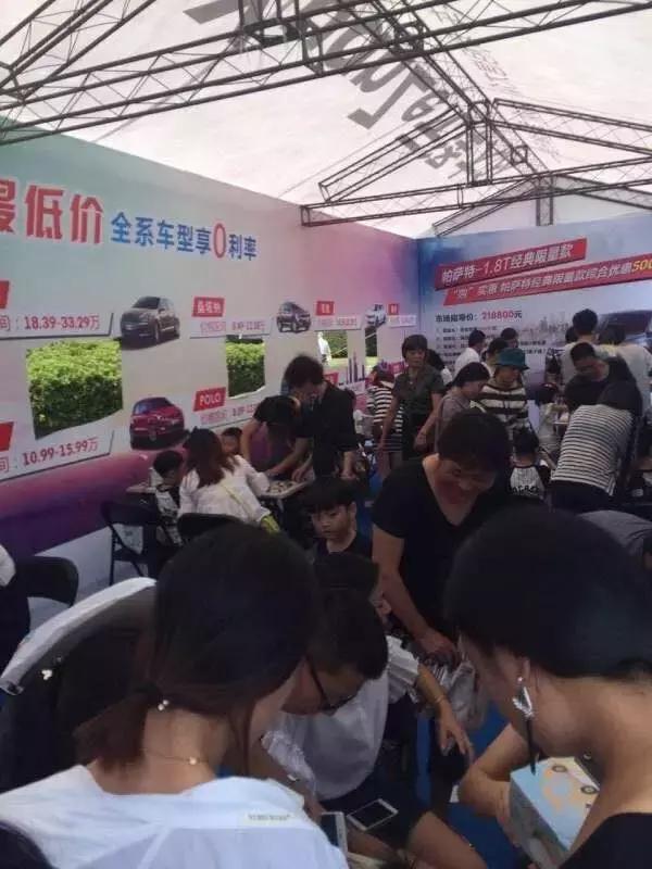 昨天临平两大地标建筑被挤爆了！今天还要继续！