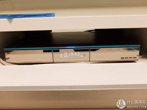 给大家推荐一款观影神器,轻度电影爱好者的廉价观影设备