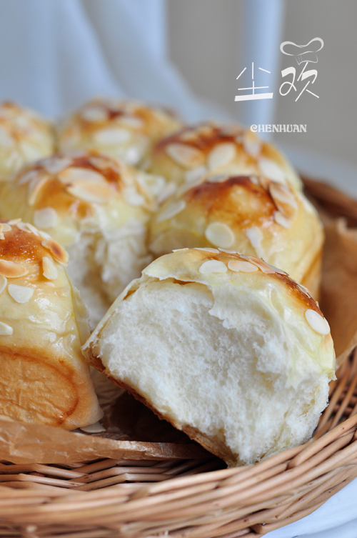 长帝焙ManCRTF32K试用报告----淡奶油杏仁餐包