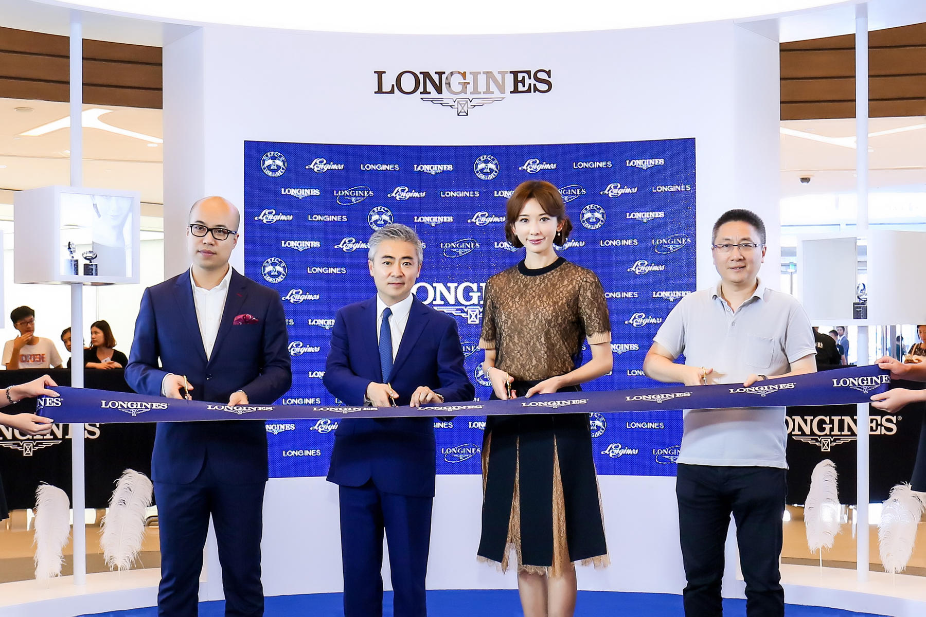 浪琴表携手林志玲揭幕青岛首家直营店 黛绰维纳系列领衔精品时计