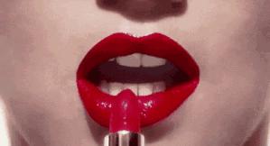 到底娱记的朋友圈流行什么口红？明星身边人的时尚密码