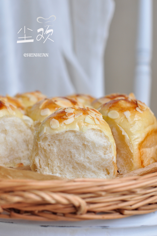 长帝焙ManCRTF32K试用报告----淡奶油杏仁餐包