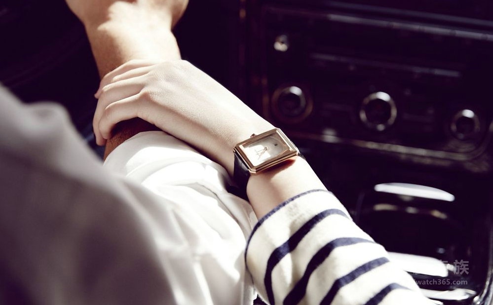 香奈儿辨别真伪的方法,香奈儿辨真假彩妆的方法