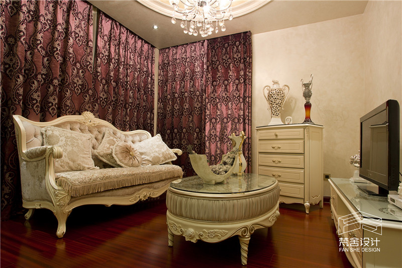 某企业投资400万元,某企业对一座建筑物进行改造