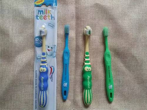 如何正确护理宝宝的口腔和牙齿,小宝宝牙齿护理的正确方法和步骤