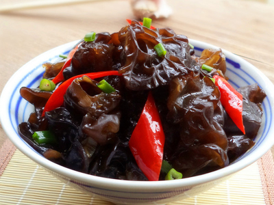 头发黑亮的秘诀,头发怎么黑又亮