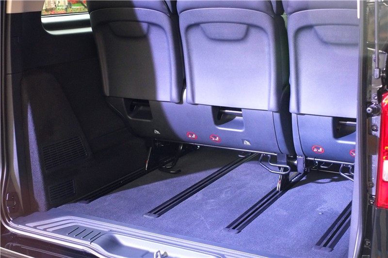 梅赛德斯奔驰威霆mpv,试驾20款奔驰威霆7座商务mpv