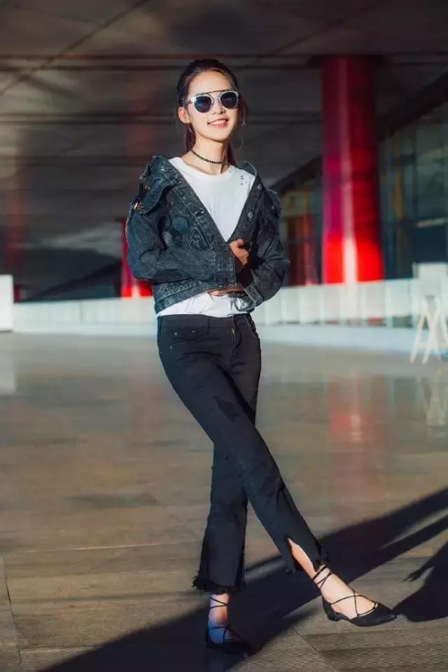 杨幂和李沁同穿开叉裙你怎么看,杨幂李沁穿搭图片