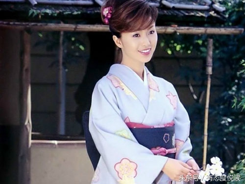 玉女回头金不换？酒井法子怎样完成“不可能”的自我救赎