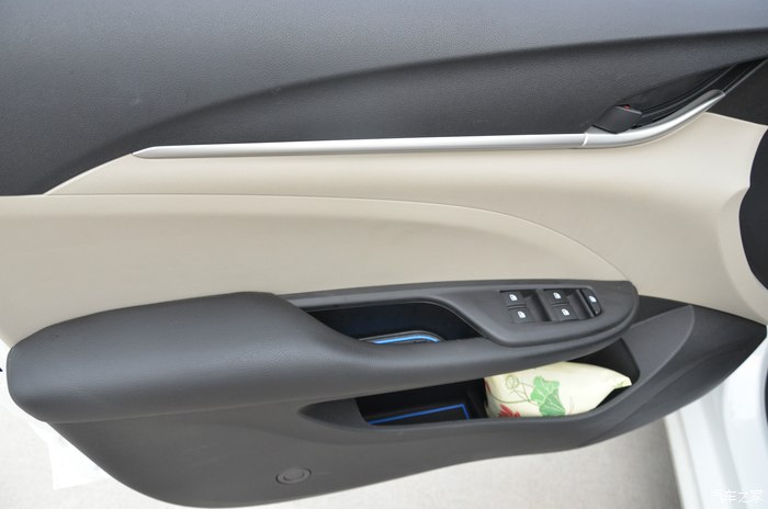 2016款英朗自动精英版,16年别克英朗手动进取型优缺点