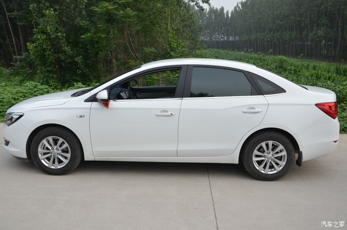 2016款英朗自动精英版,16年别克英朗手动进取型优缺点