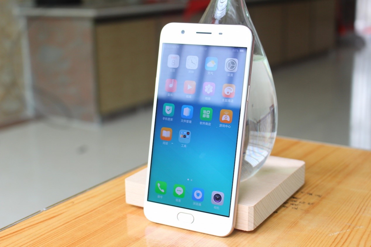 性价比高的拍照手机oppo,oppo性价比高的自拍杆