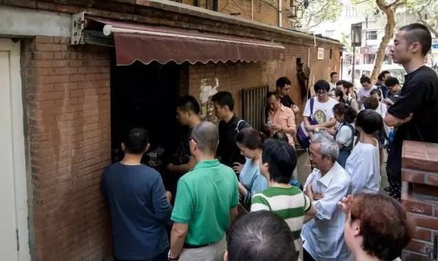 你可以查封取缔，但请别冷笑一个人34年的坚持